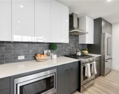 788 W Marietta Street Nw - Photo Thumbnail 5