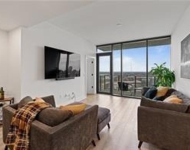 788 W Marietta Street Nw - Photo Thumbnail 14