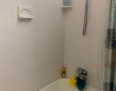 2909 N Sheridan Road - Photo Thumbnail 13