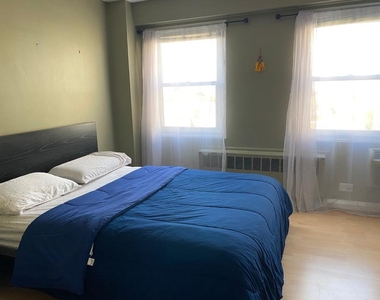 2909 N Sheridan Road - Photo Thumbnail 16