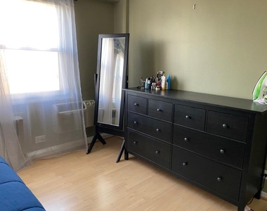2909 N Sheridan Road - Photo Thumbnail 15