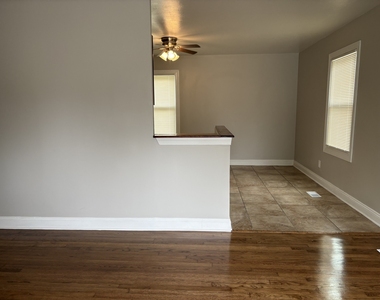21734 Clyde Avenue - Photo Thumbnail 3