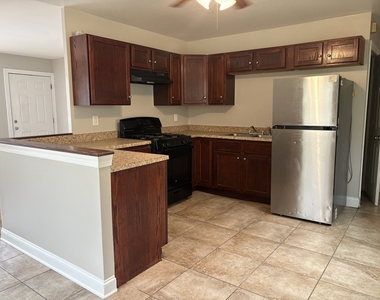 21734 Clyde Avenue - Photo Thumbnail 6