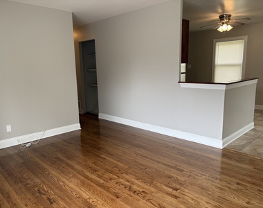 21734 Clyde Avenue - Photo Thumbnail 10