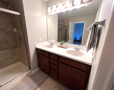 1641 Deer Pointe Drive - Photo Thumbnail 9
