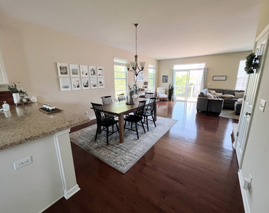 1641 Deer Pointe Drive - Photo Thumbnail 4