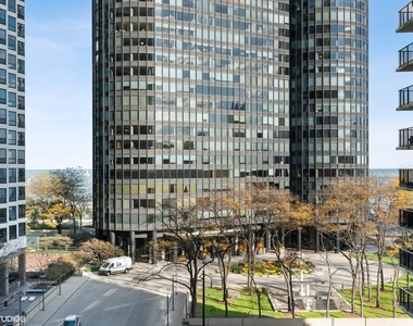 400 E Randolph Street - Photo Thumbnail 10