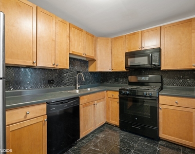 400 E Randolph Street - Photo Thumbnail 5