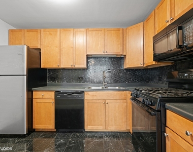 400 E Randolph Street - Photo Thumbnail 4