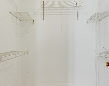 308 Pacific Drive - Photo Thumbnail 12