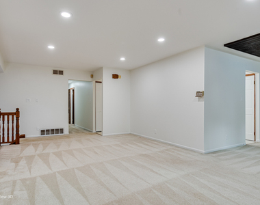 308 Pacific Drive - Photo Thumbnail 4