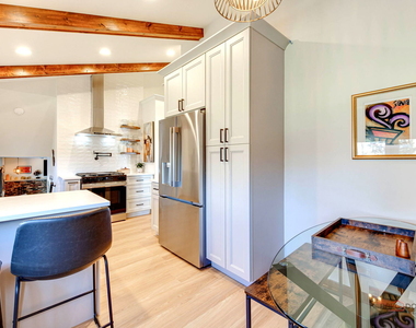 2042 S Goebbert Road - Photo Thumbnail 9