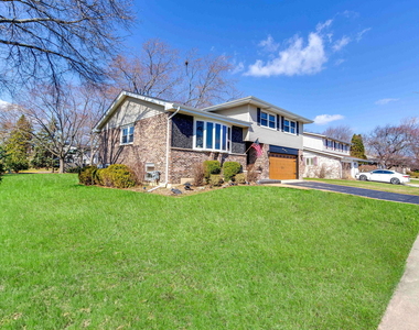 2042 S Goebbert Road - Photo Thumbnail 1