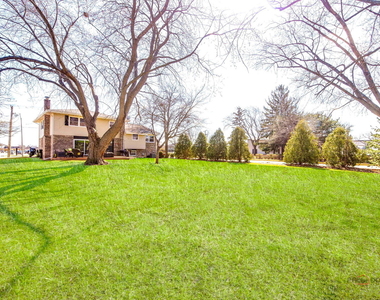 2042 S Goebbert Road - Photo Thumbnail 27