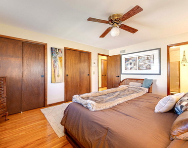 2042 S Goebbert Road - Photo Thumbnail 23