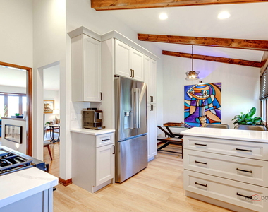 2042 S Goebbert Road - Photo Thumbnail 6