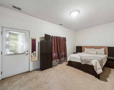 3991 S Drexel Boulevard - Photo Thumbnail 10