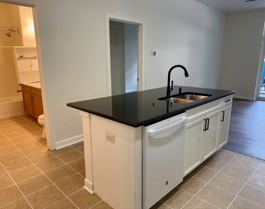 1351 S Halsted Street - Photo Thumbnail 2