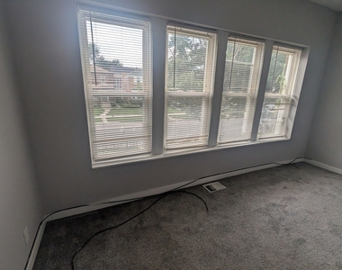 9211 S Laflin Street - Photo Thumbnail 6
