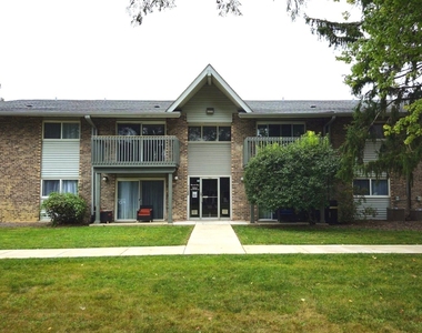 10s771 Clarendon Hills Road - Photo Thumbnail 1