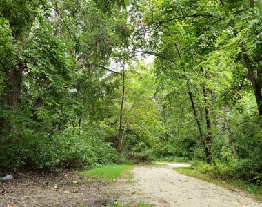 10s771 Clarendon Hills Road - Photo Thumbnail 19