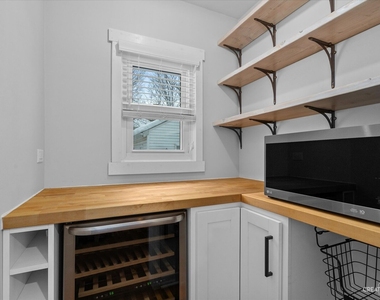 628 Illinois Street - Photo Thumbnail 7