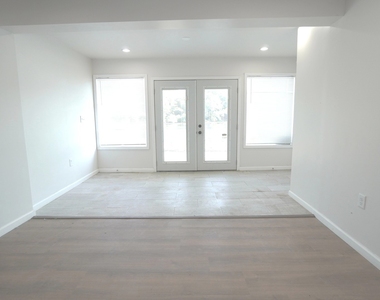 5801 Juniper Avenue - Photo Thumbnail 9