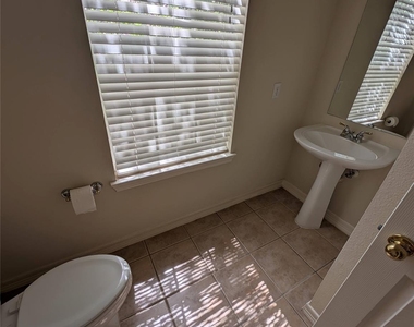 5302 Blossom Street - Photo Thumbnail 20
