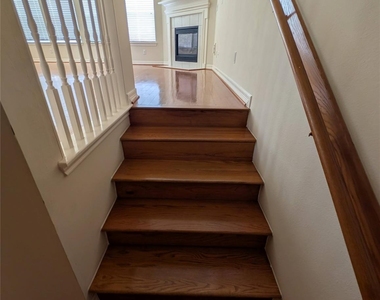 5302 Blossom Street - Photo Thumbnail 10