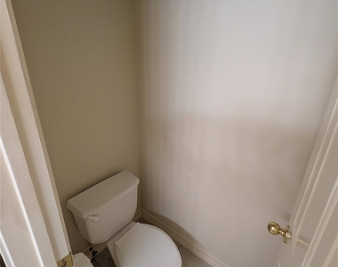 5302 Blossom Street - Photo Thumbnail 40