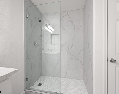 22511 Sweetglen Court - Photo Thumbnail 15
