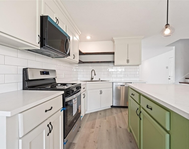 22511 Sweetglen Court - Photo Thumbnail 7