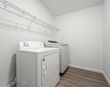 22511 Sweetglen Court - Photo Thumbnail 20