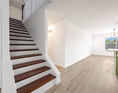 22511 Sweetglen Court - Photo Thumbnail 5