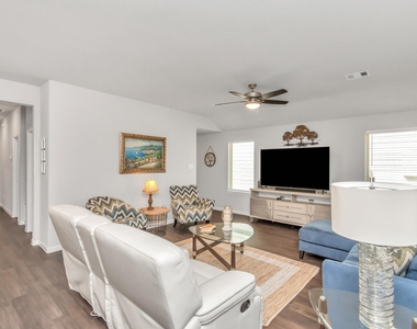 6842 Scarlet Sagebrush Street - Photo Thumbnail 5