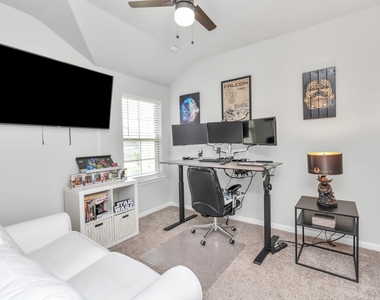 6842 Scarlet Sagebrush Street - Photo Thumbnail 22