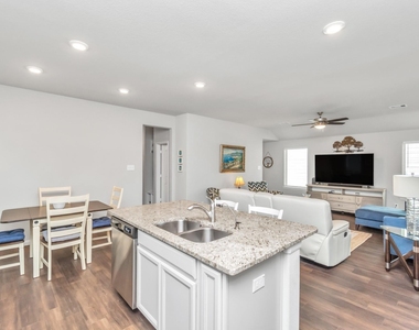 6842 Scarlet Sagebrush Street - Photo Thumbnail 8