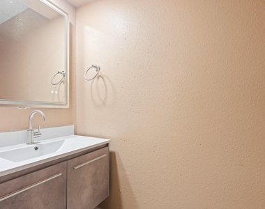 6711 Biggs Court - Photo Thumbnail 17