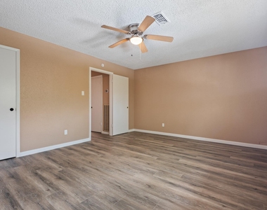 6711 Biggs Court - Photo Thumbnail 14