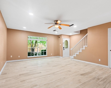 6711 Biggs Court - Photo Thumbnail 4