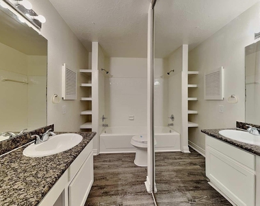 9167 Golden Sunshine Drive - Photo Thumbnail 12