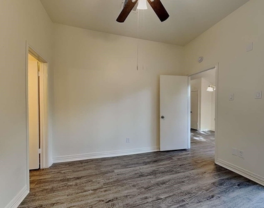 9167 Golden Sunshine Drive - Photo Thumbnail 8