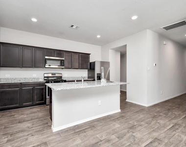 14068 W Crystal Cave Lane - Photo Thumbnail 10