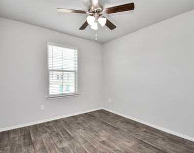 14068 W Crystal Cave Lane - Photo Thumbnail 4