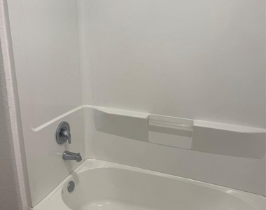 3202 Holly Stokes Way Way - Photo Thumbnail 16