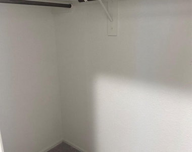 3202 Holly Stokes Way Way - Photo Thumbnail 19