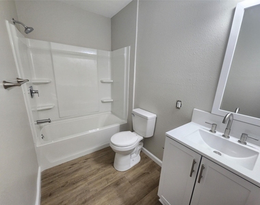 138 W Marion - Photo Thumbnail 10