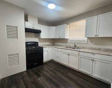 138 W Marion - Photo Thumbnail 14