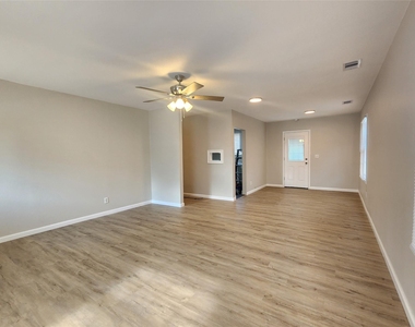 138 W Marion - Photo Thumbnail 17