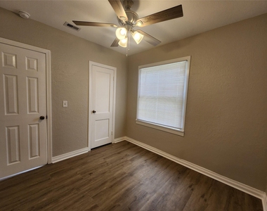 138 W Marion - Photo Thumbnail 9
